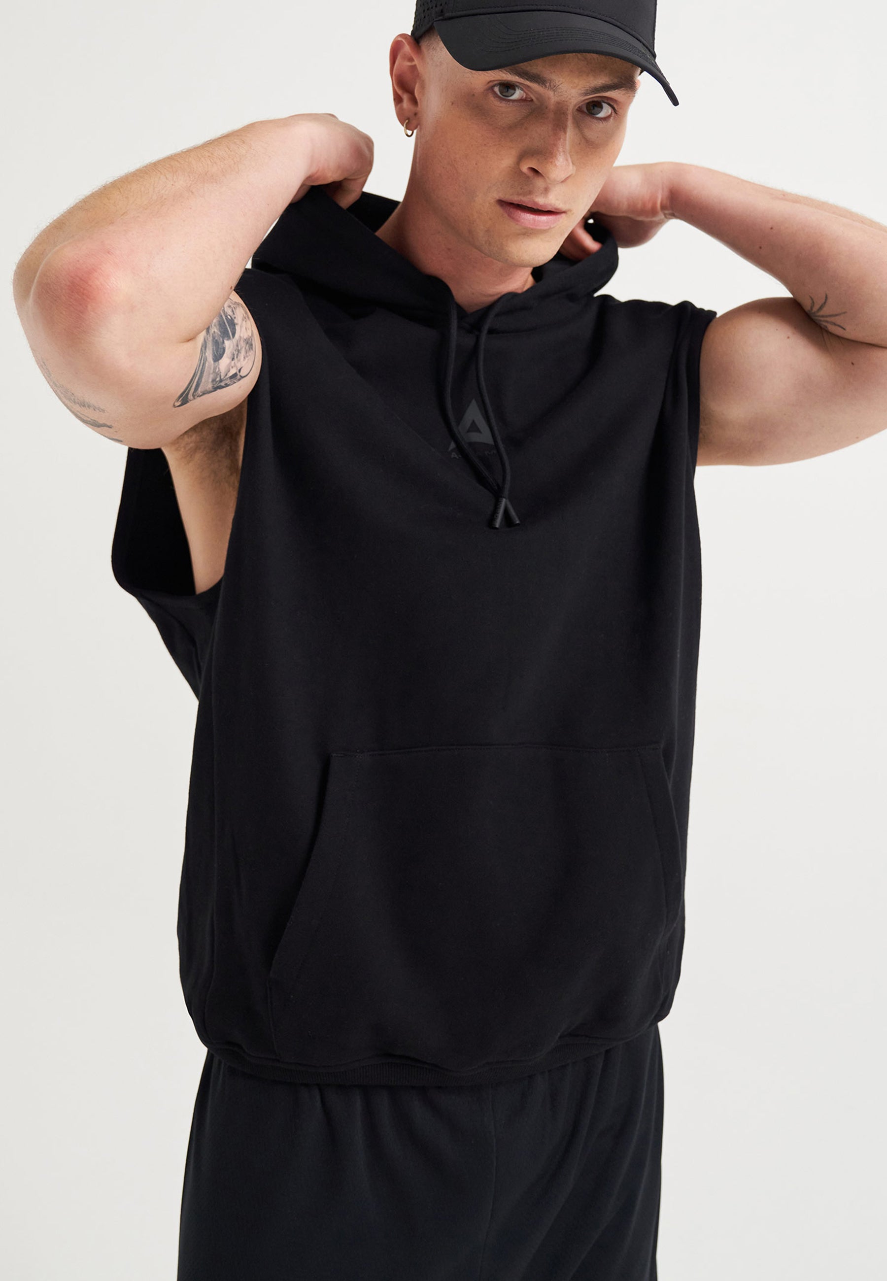 MENS A-GAME LOGO GRAPHIC SLEEVELESS HOODIE - BLACK