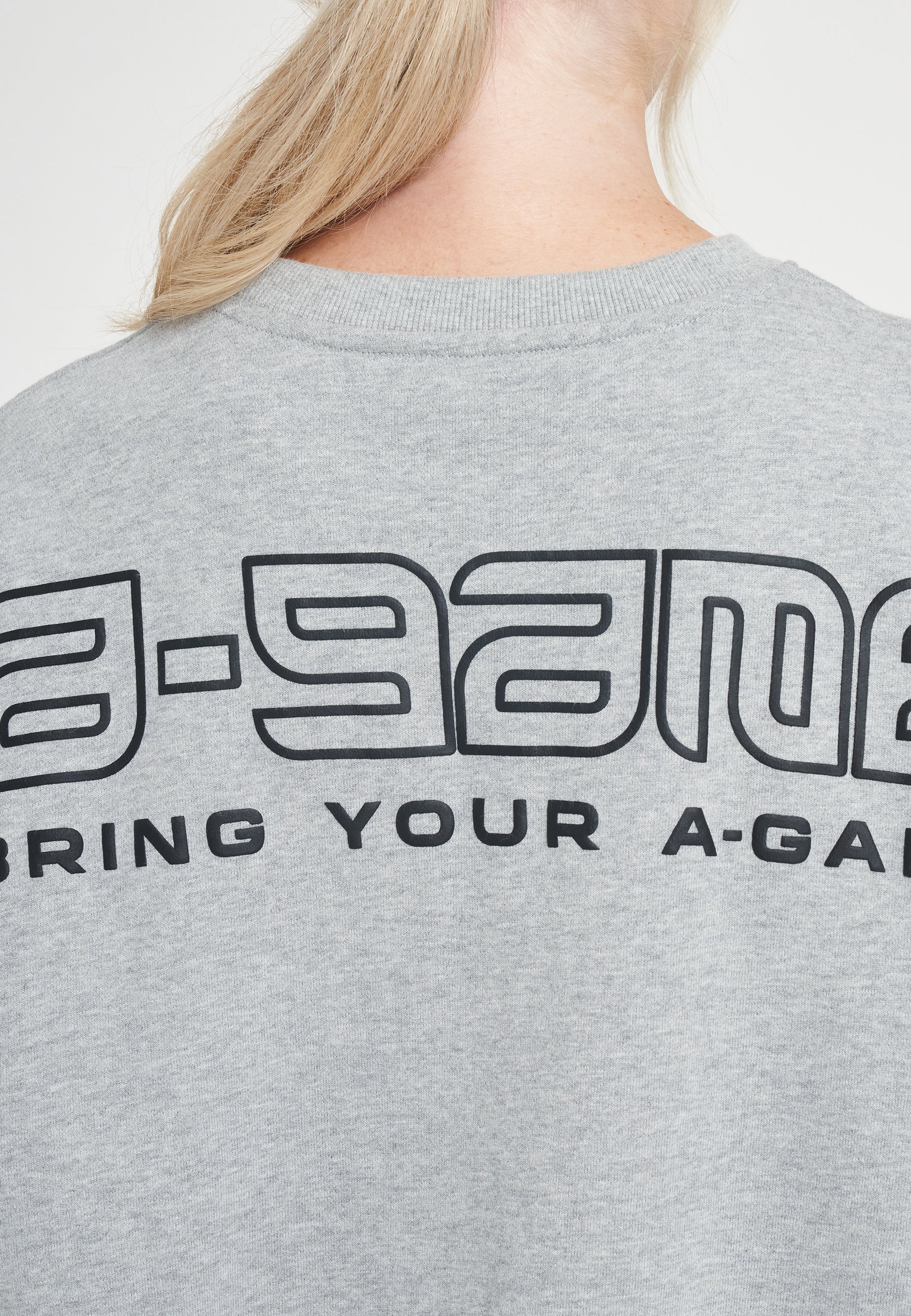 WOMENS ICON A-GAME LOGO GRAPHIC SWEATSHIRT - GREY MARL