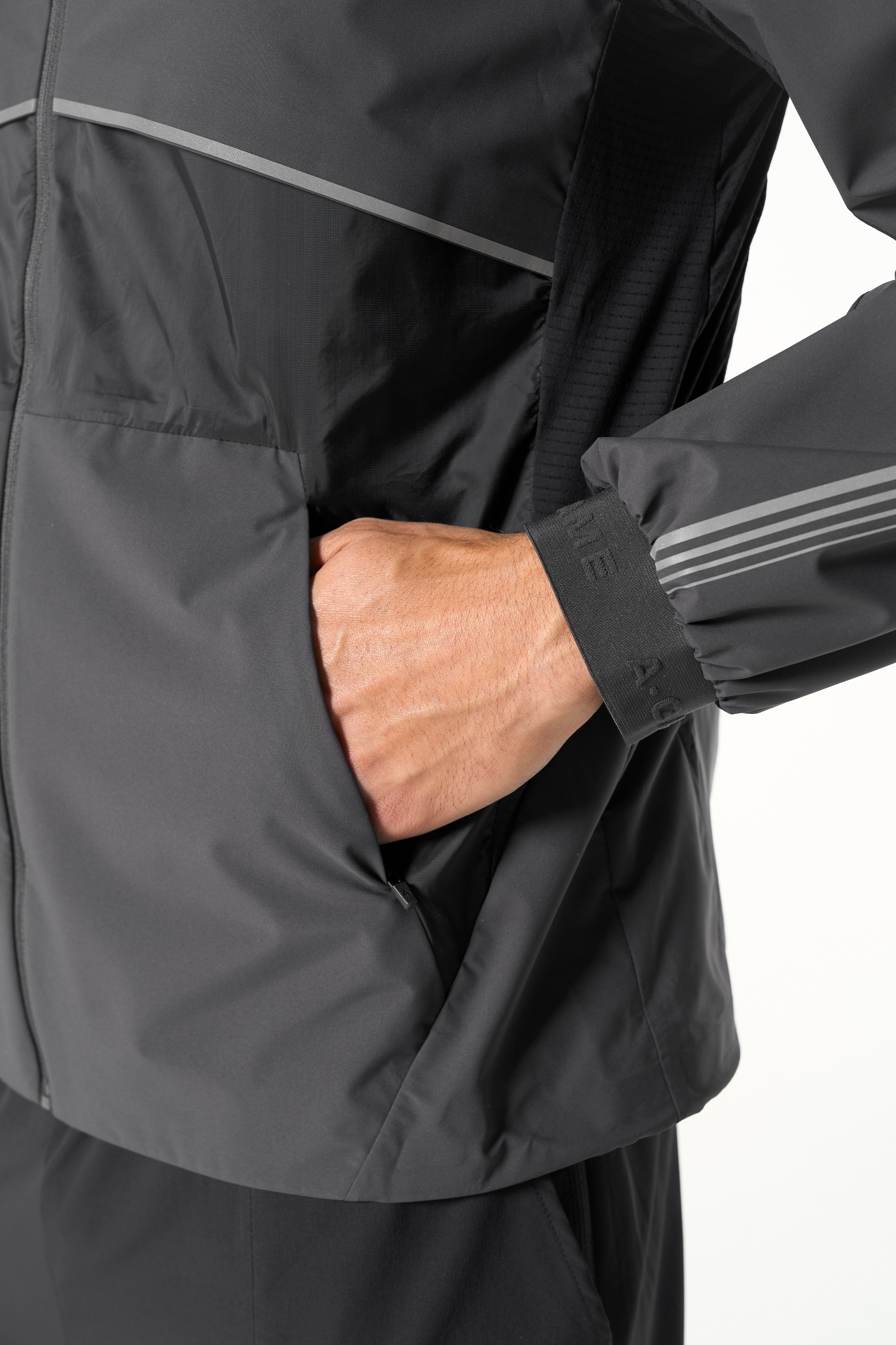 MENS LIGHTWEIGHT WINDBREAKER JACKET - DK CHARCOAL / BLACK