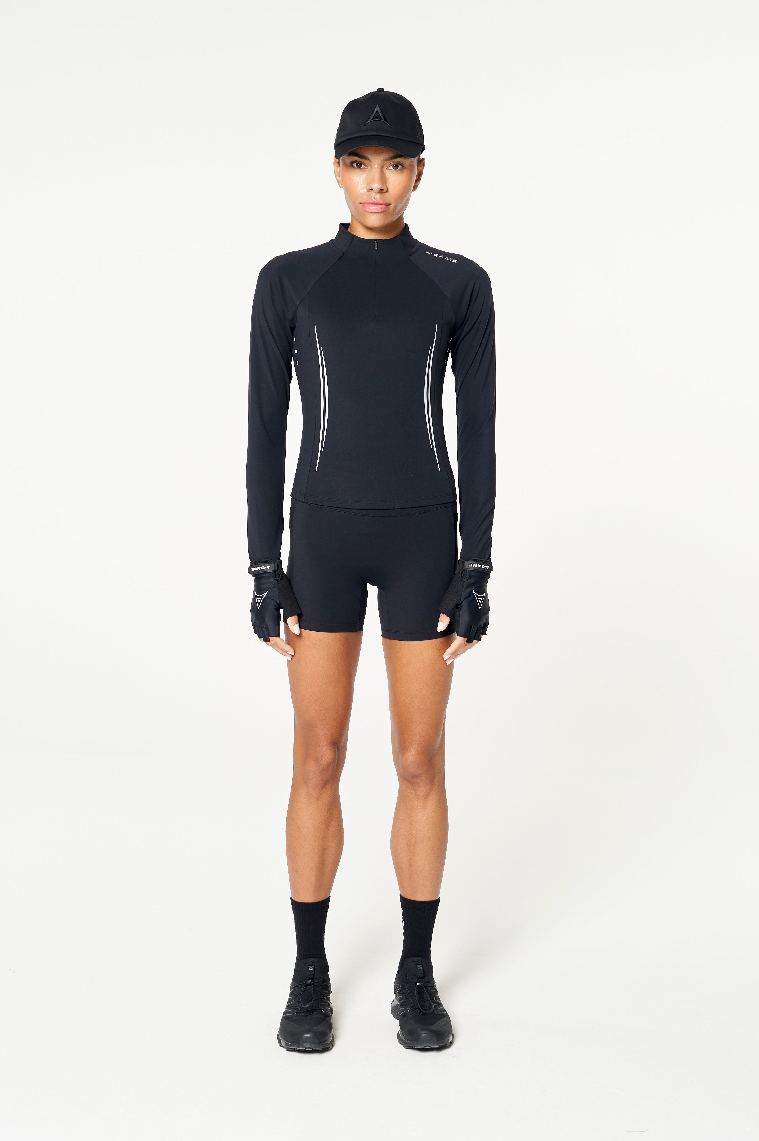 WOMENS TRAINING SHORTS - BLACK