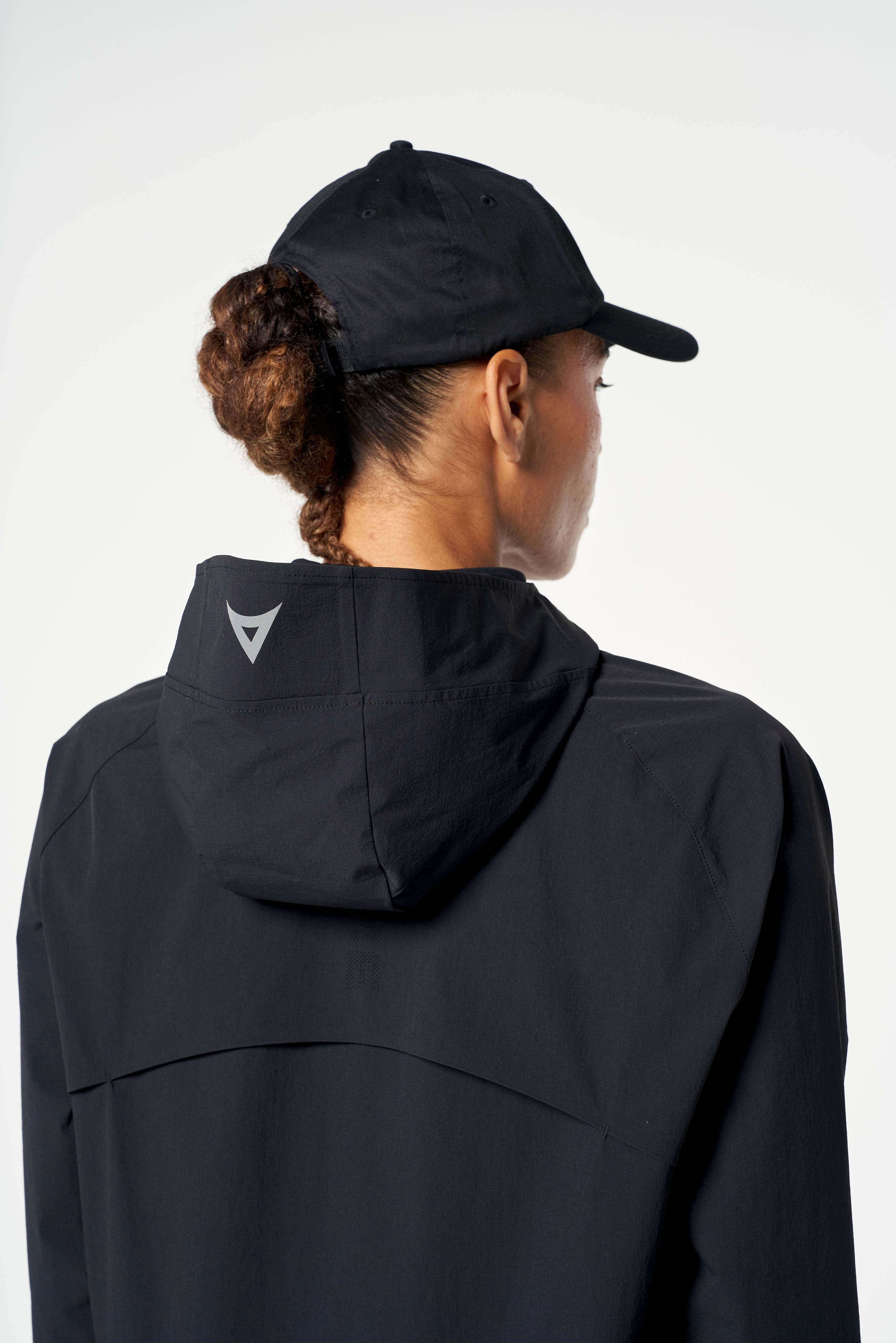 WOMENS LIGHTWEIGHT SHELL JACKET - BLACK