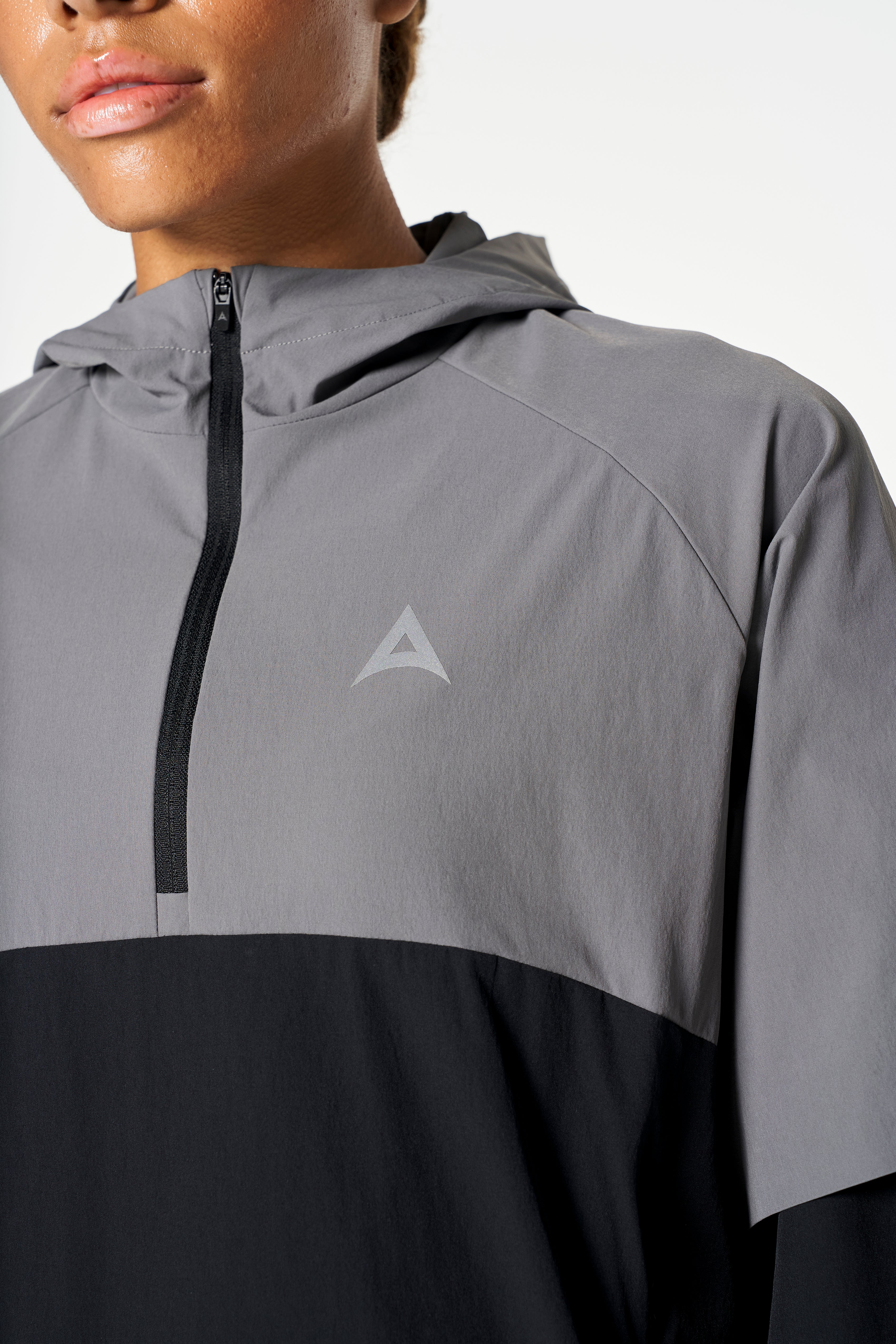 WOMENS QUARTER ZIP JACKET - BLACK