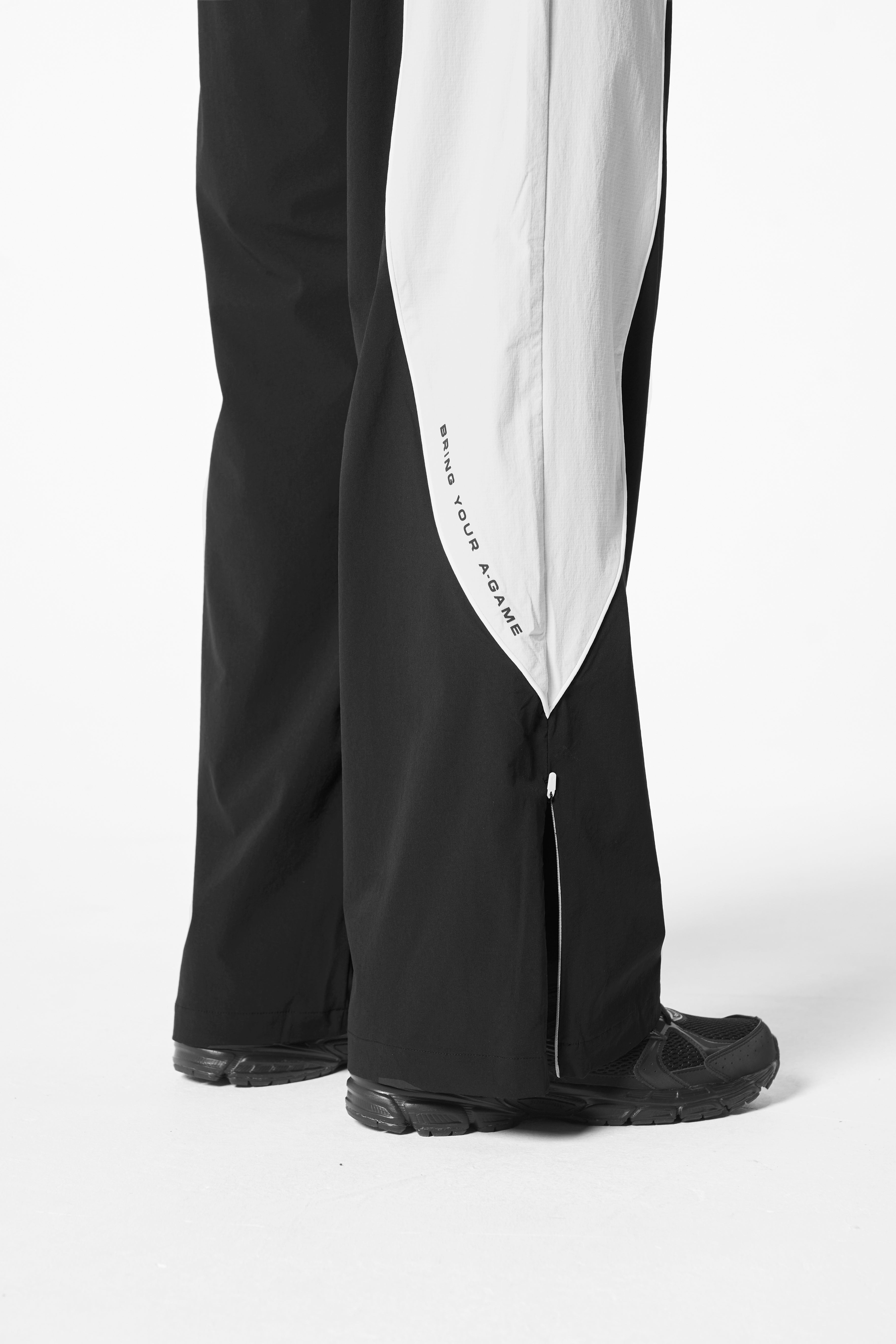 Men's Textured Track Pants - Black / Light Grey