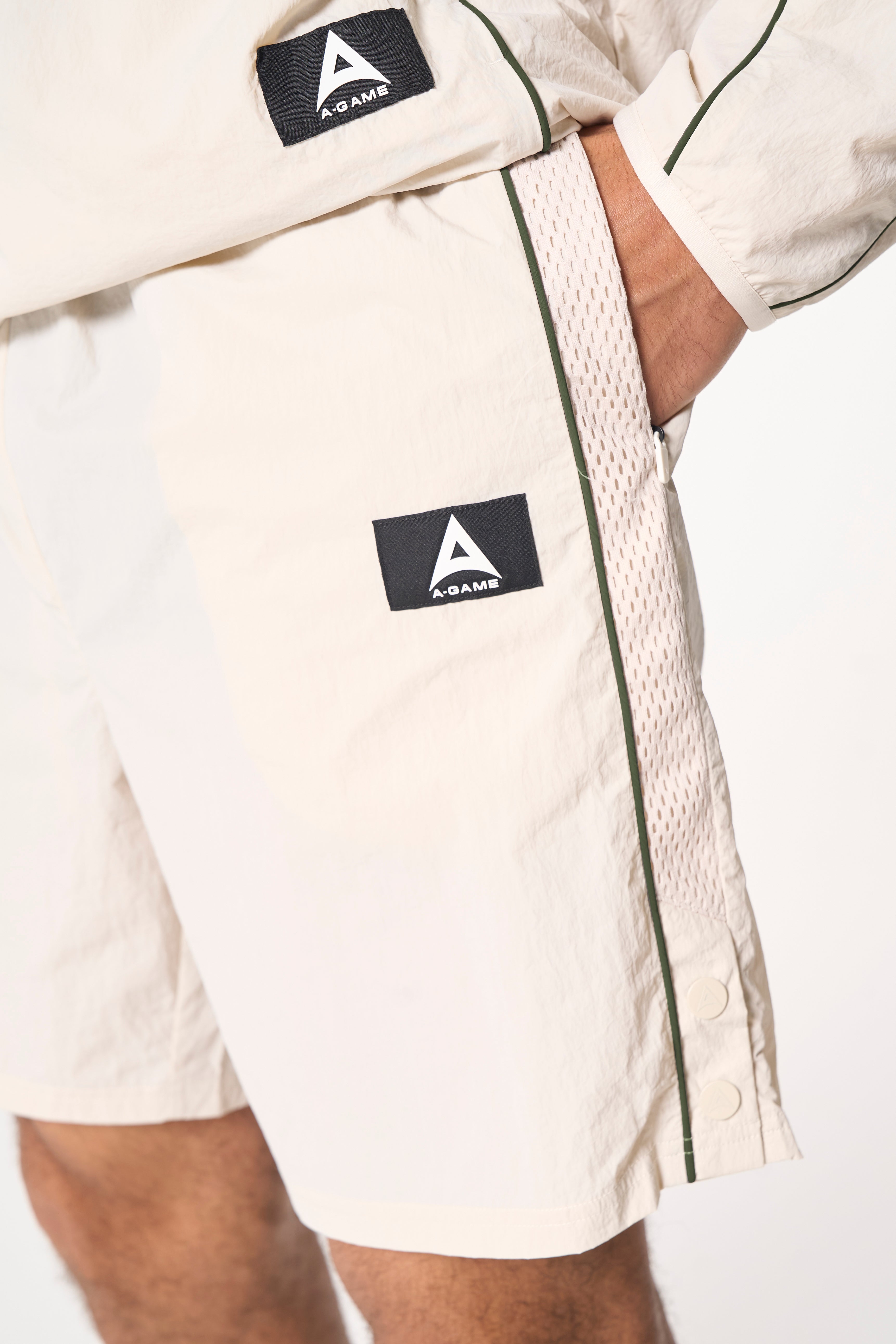 Men's Woven Tech Popper Shorts - Beige