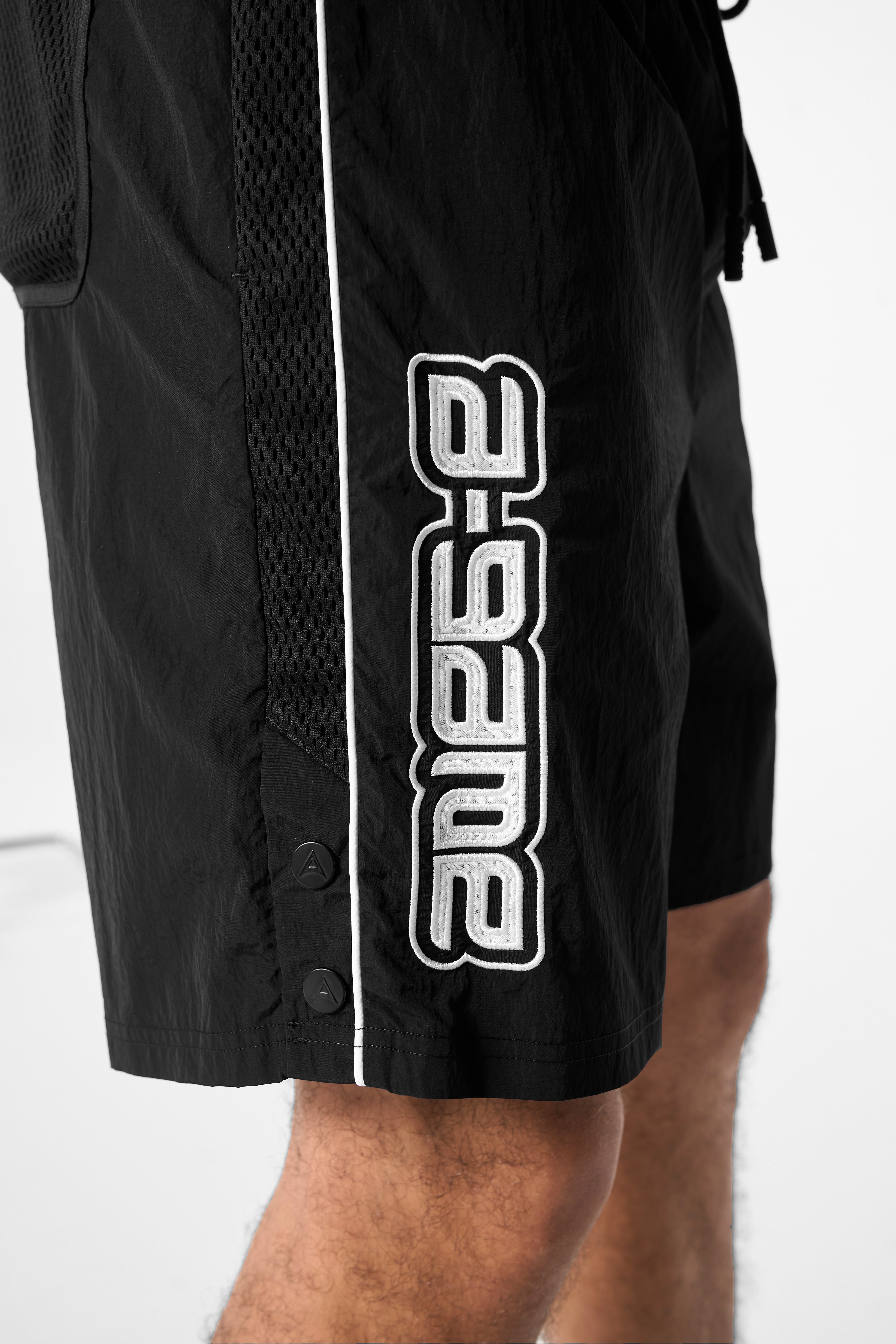 Men's Woven Tech Popper Shorts - Black
