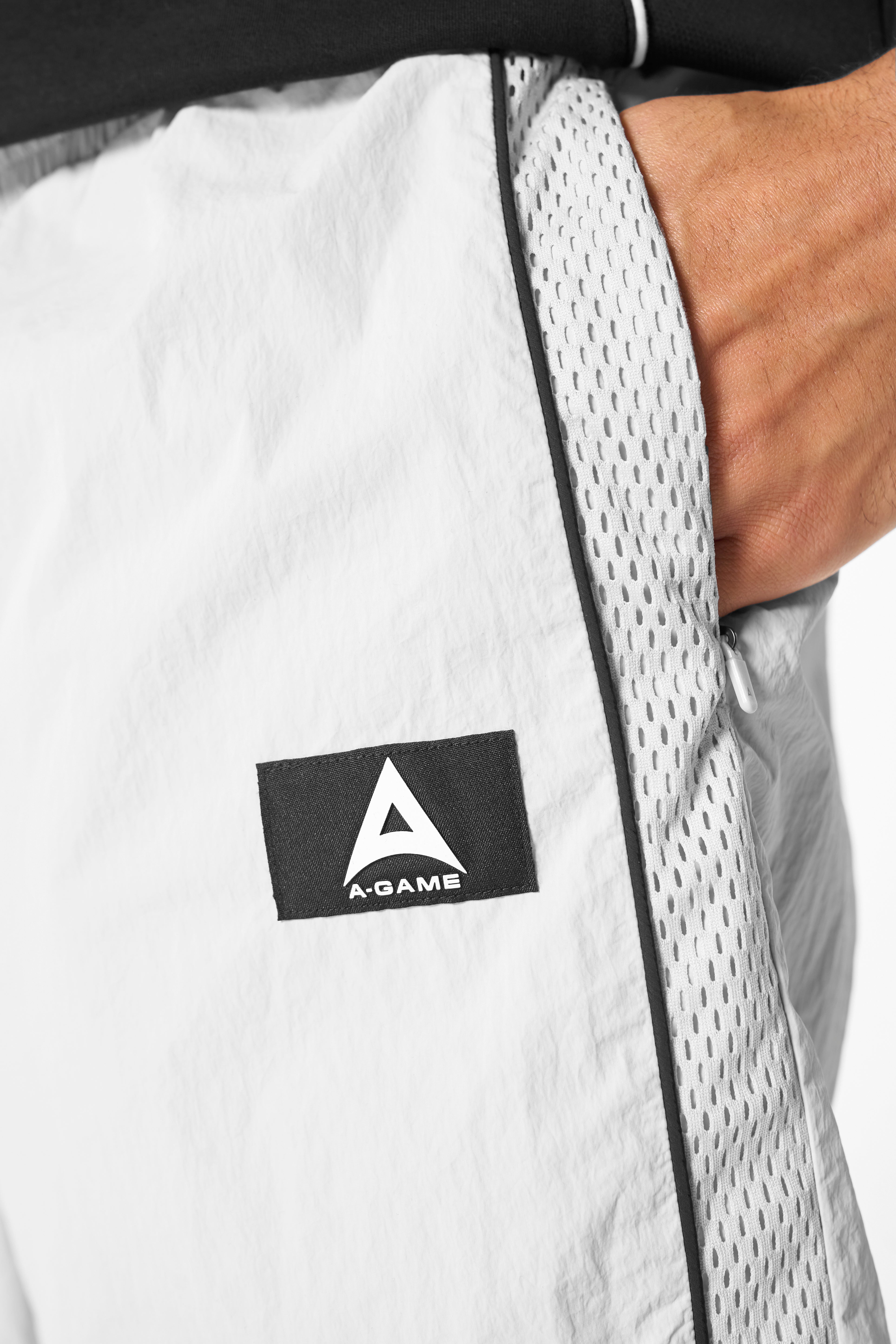 Men's Woven Tech Popper Shorts - Grey