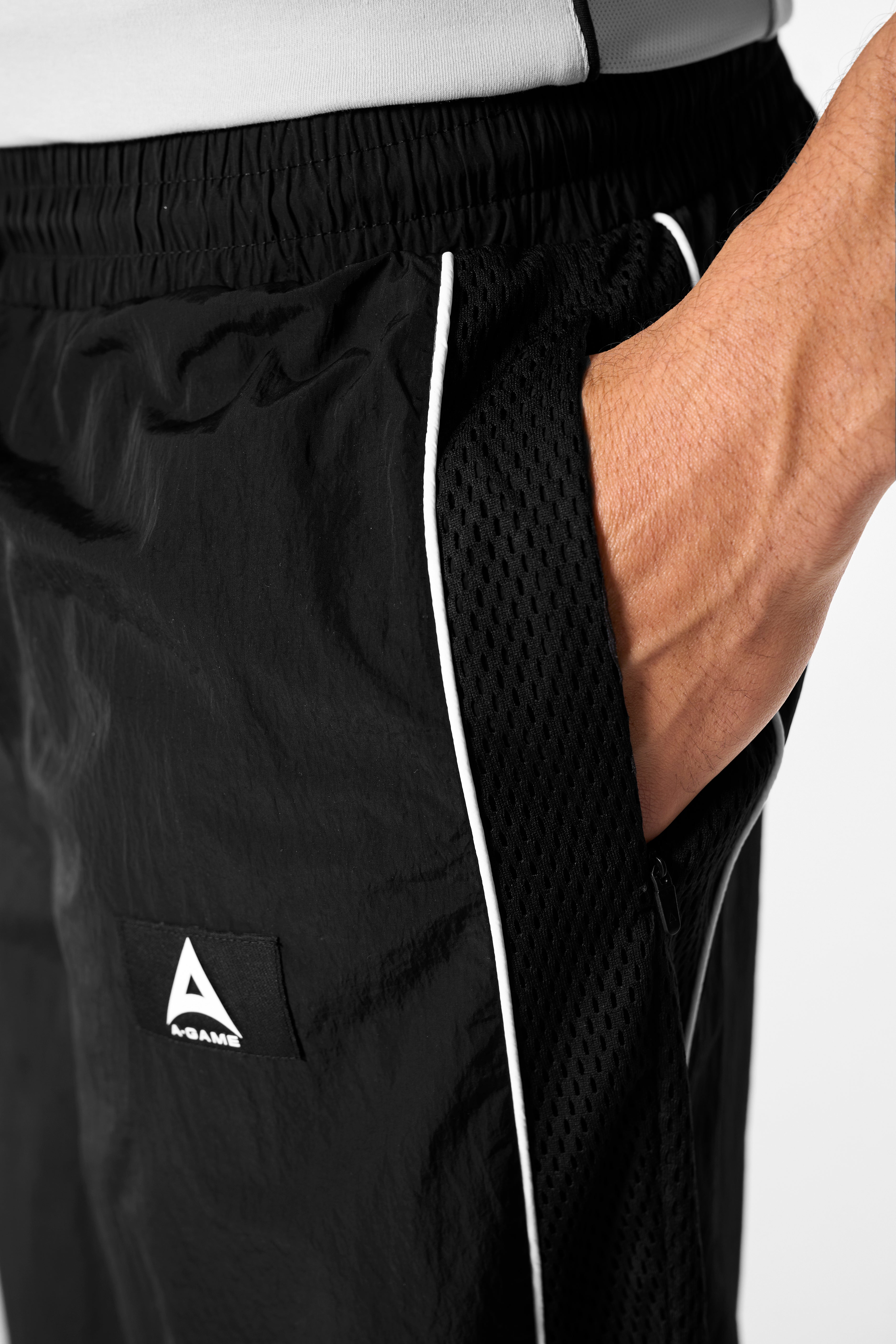 Men's Woven Tech Popper Pants - Black