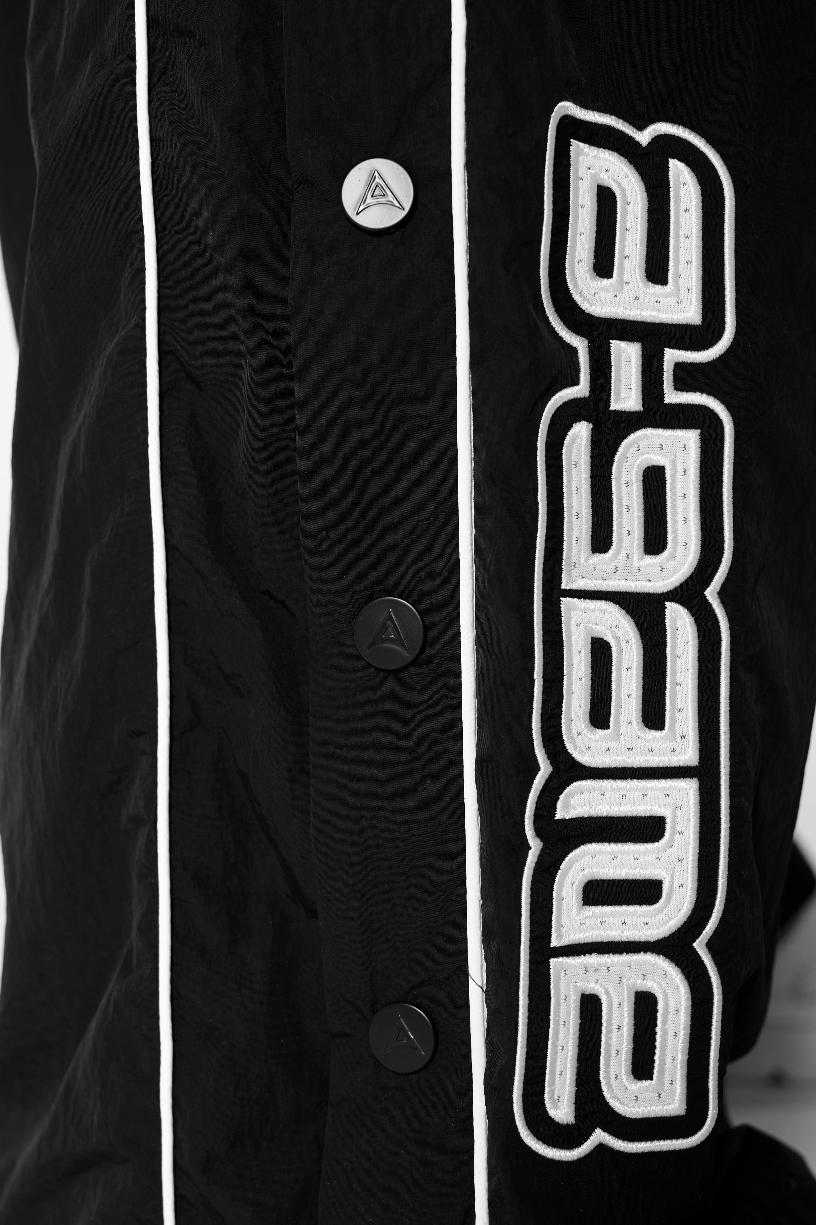 Men's Woven Tech Popper Pants - Black