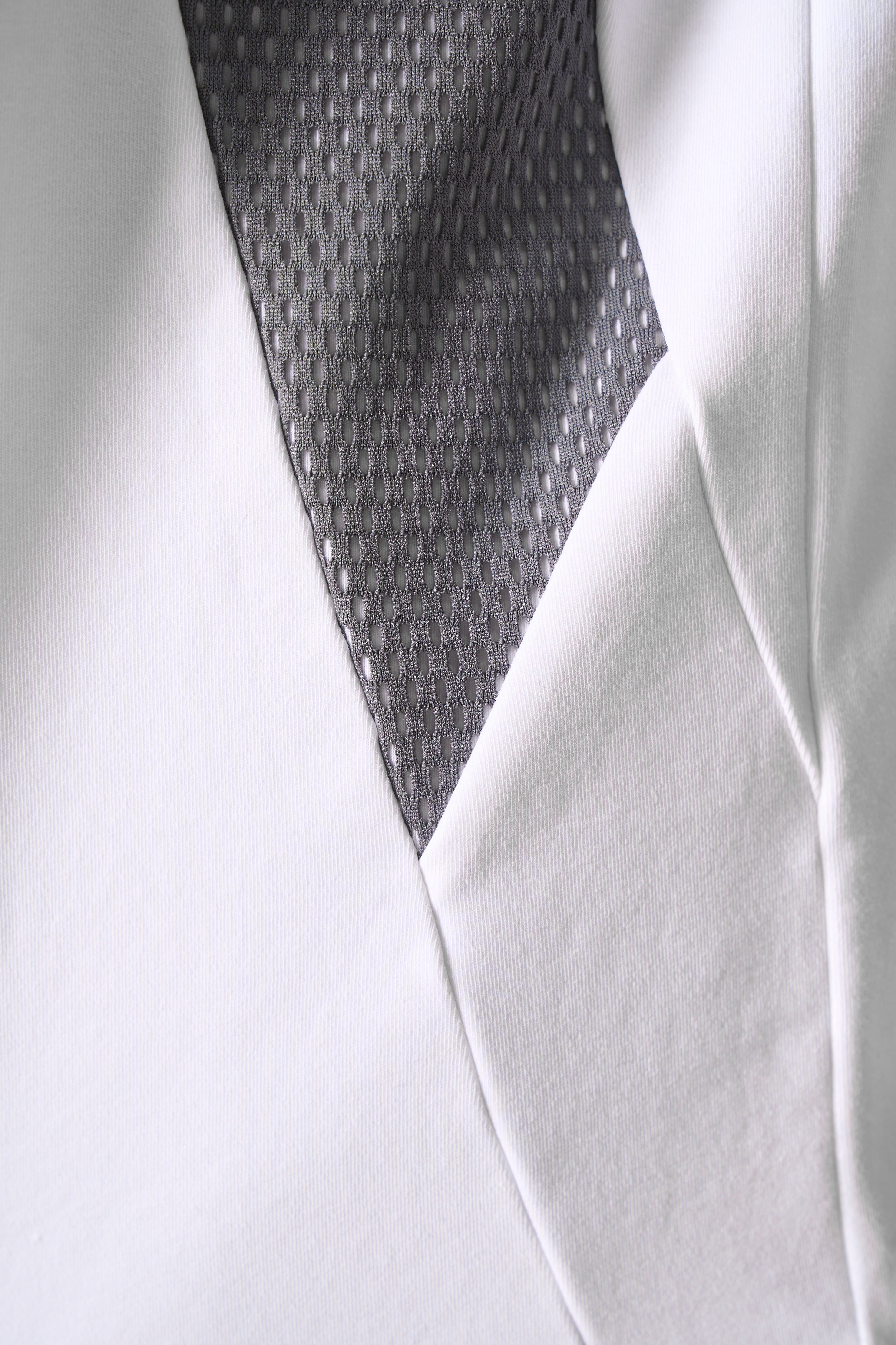 MENS LIFEWEAR PANELLED MESH SPORT T-SHIRT - WHITE / CHARCOAL