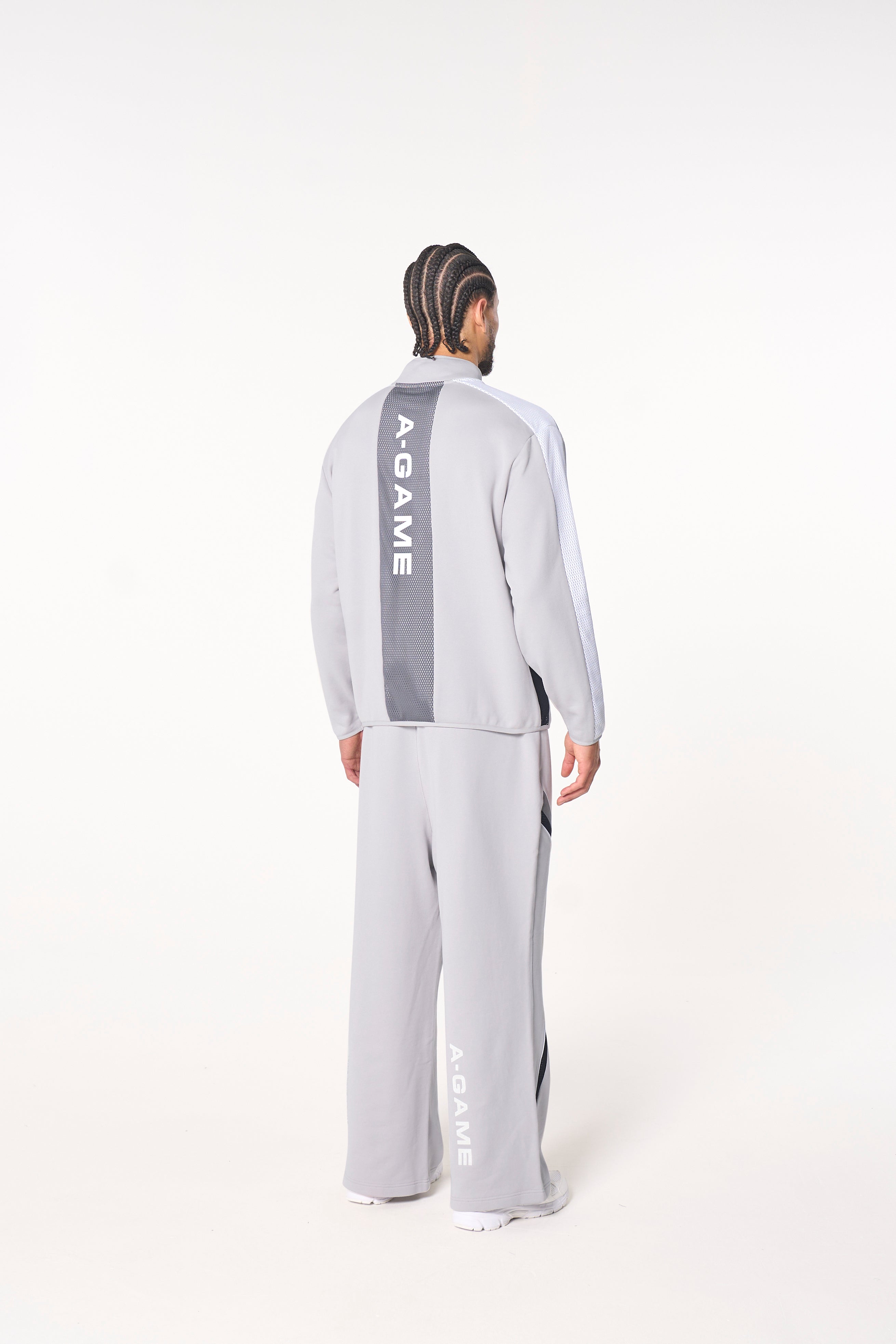 MENS LIFEWEAR PANELLED MESH SPORT HALF ZIP - GREY / BLACK