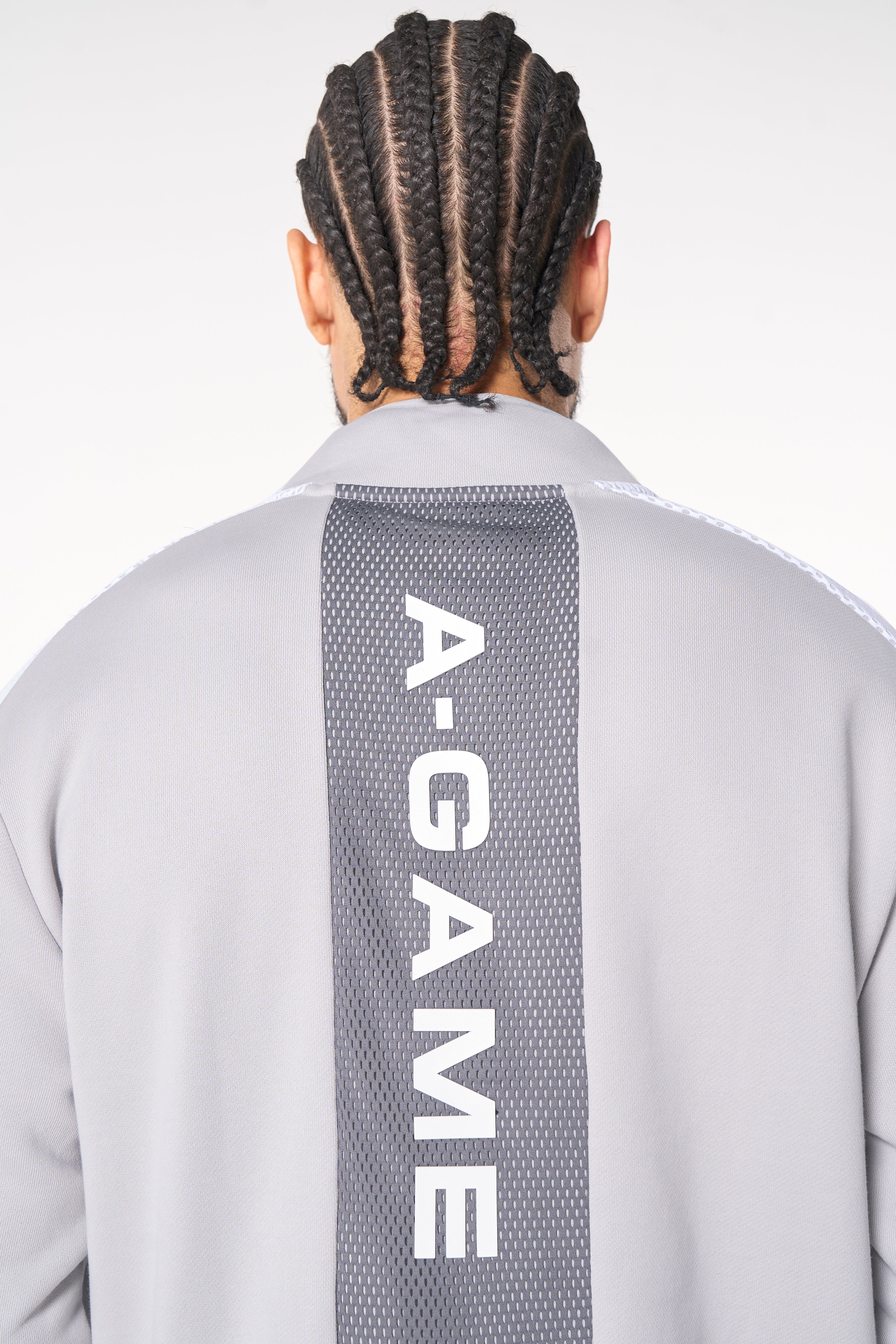 MENS LIFEWEAR PANELLED MESH SPORT HALF ZIP - GREY / BLACK