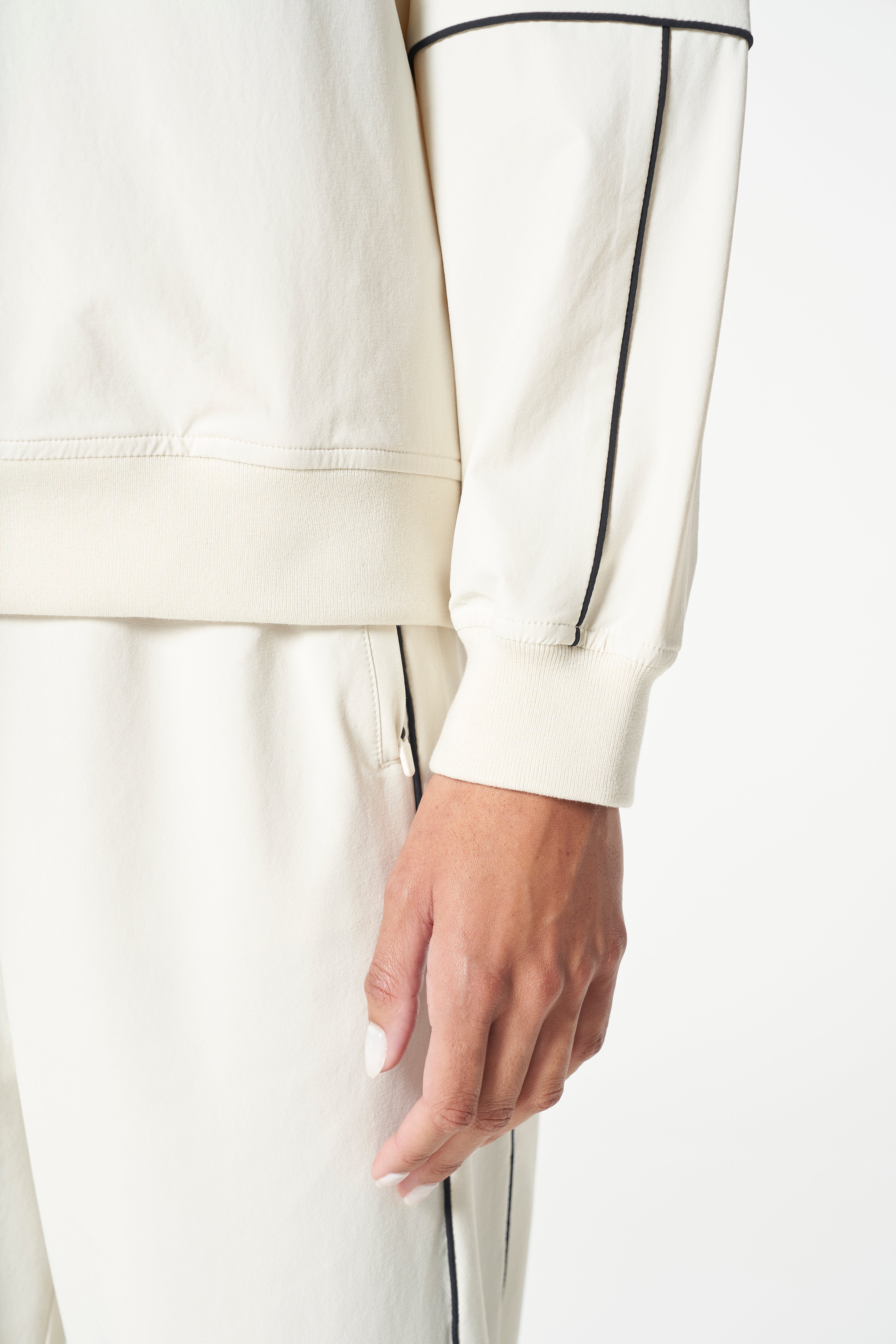 WOMENS LIFEWEAR WOVEN PULLOVER - ECRU