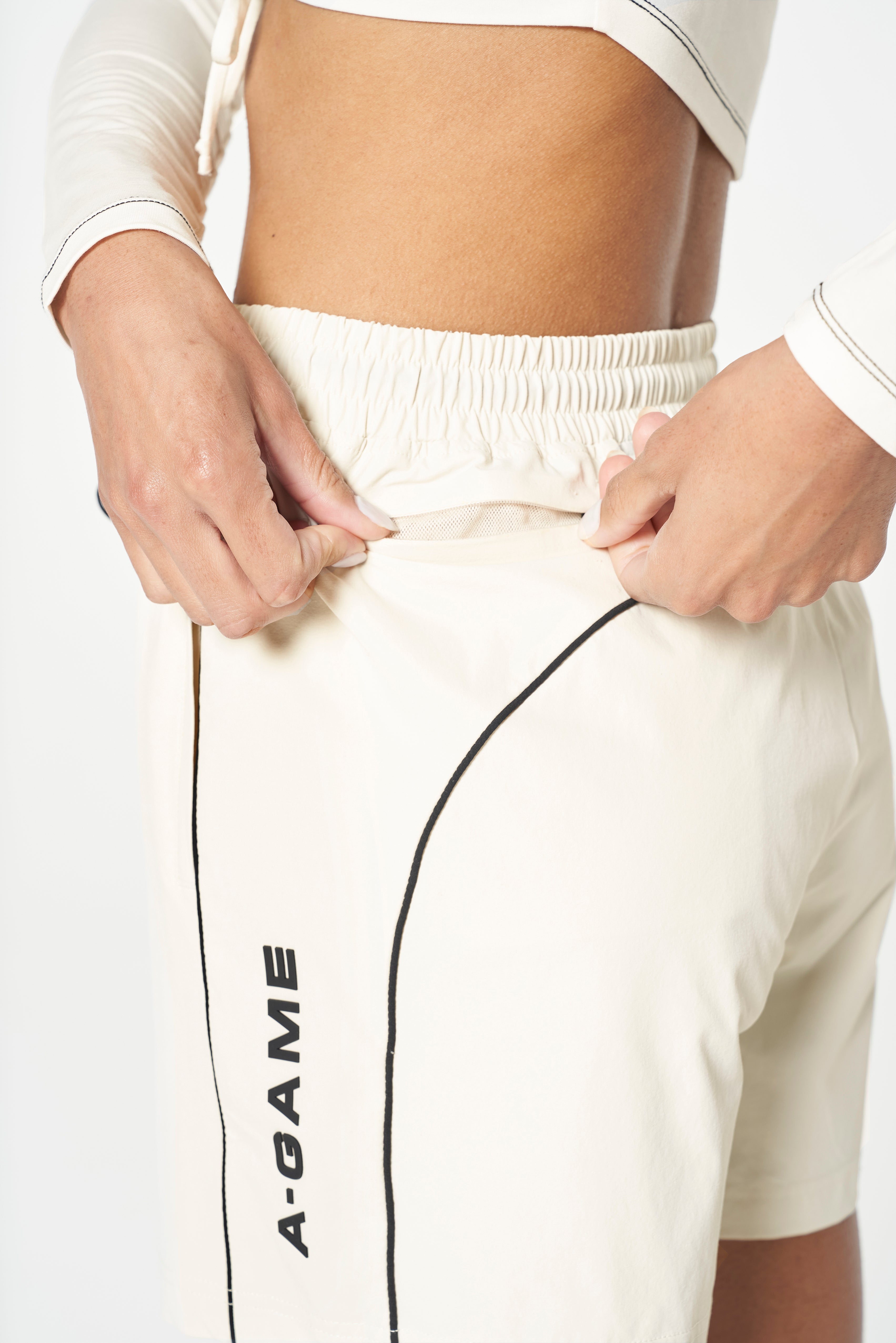 WOMENS LIFEWEAR WOVEN SHORTS - ECRU