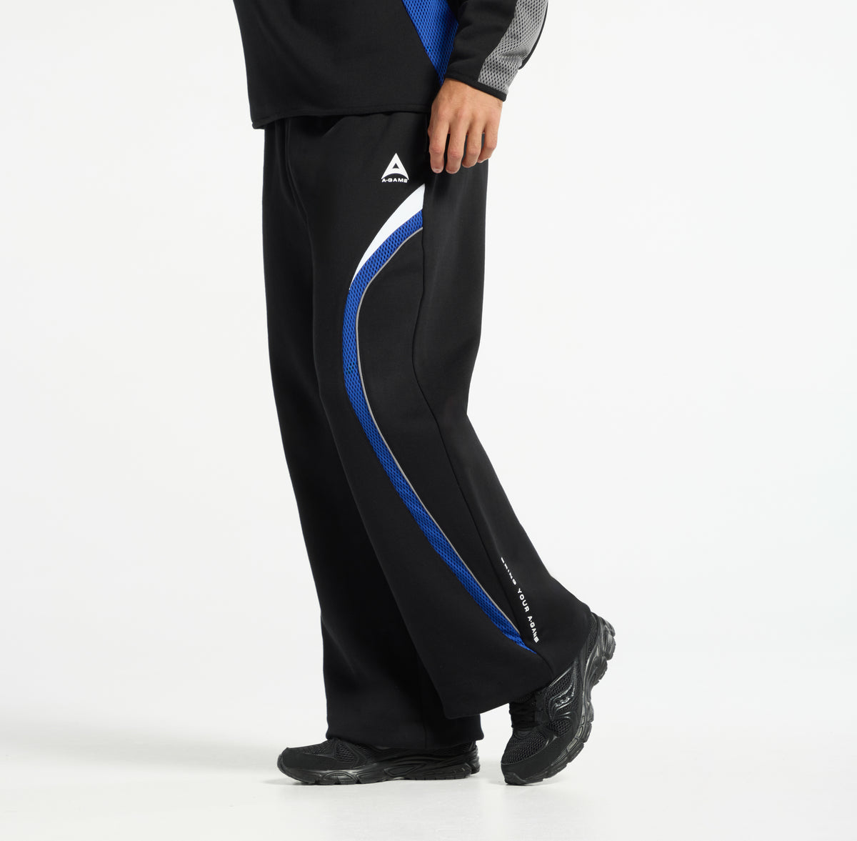 Men's Mesh Panelled Straight Leg Sweat Pants - Black / Cobalt Blue