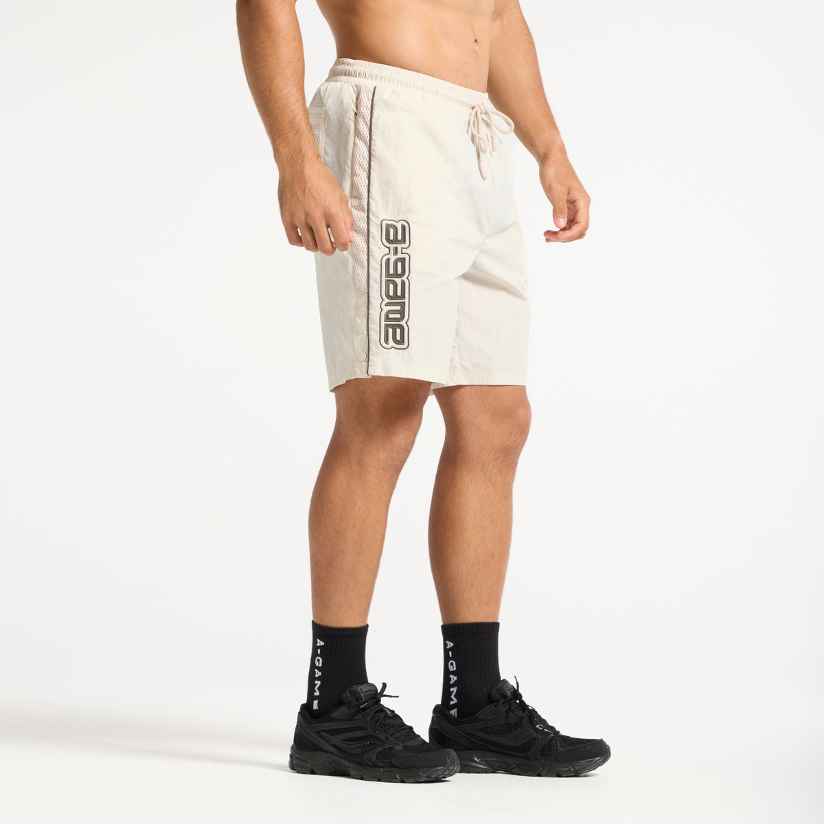Men's Woven Tech Popper Shorts - Beige