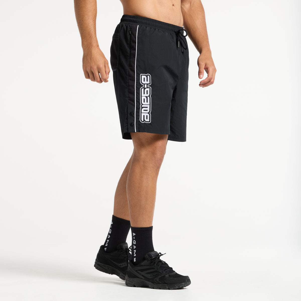 Men's Woven Tech Popper Shorts - Black