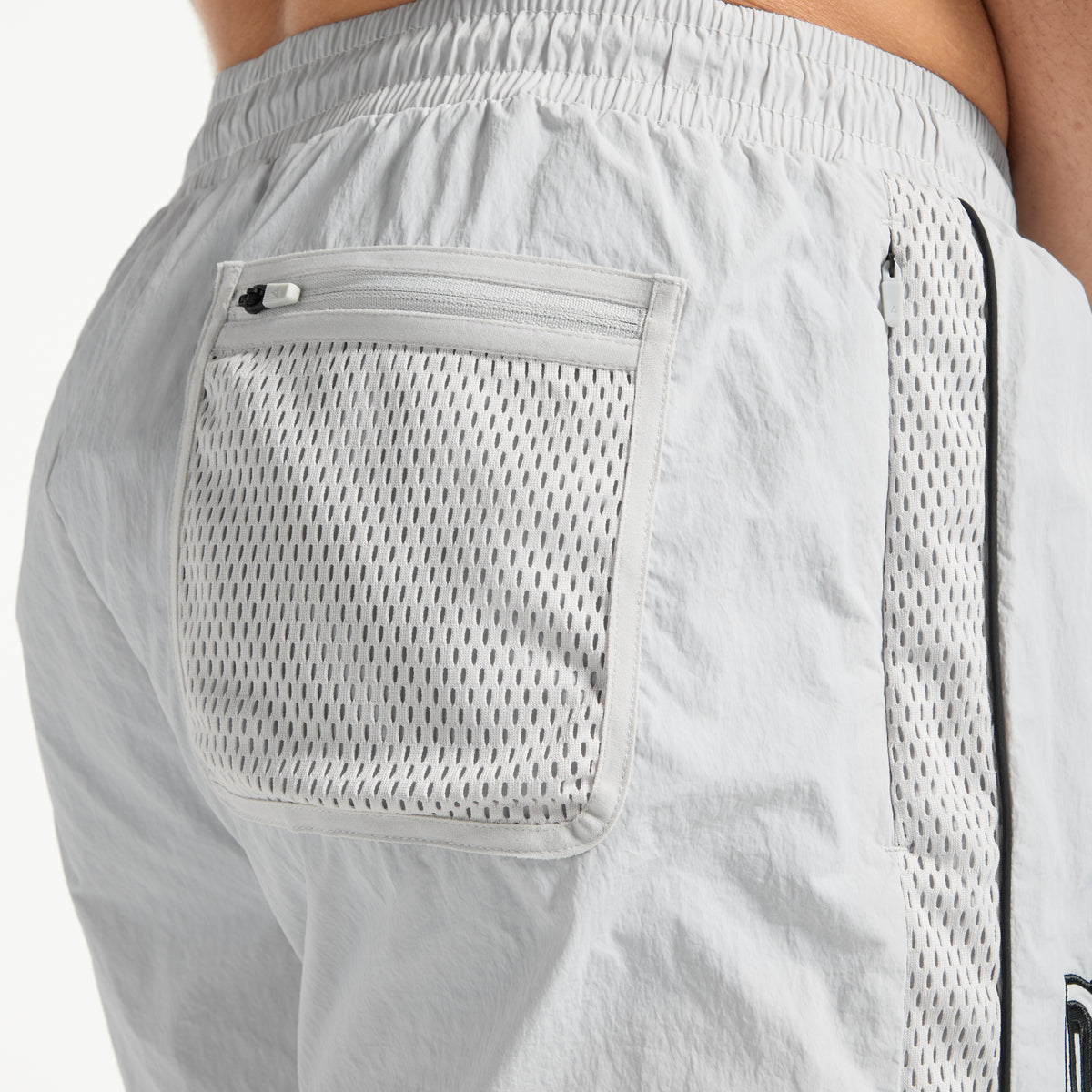 Men's Woven Tech Popper Shorts - Grey