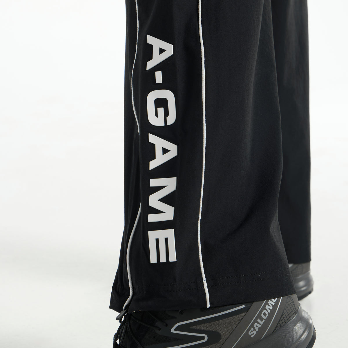 Women's Woven Joggers - Black