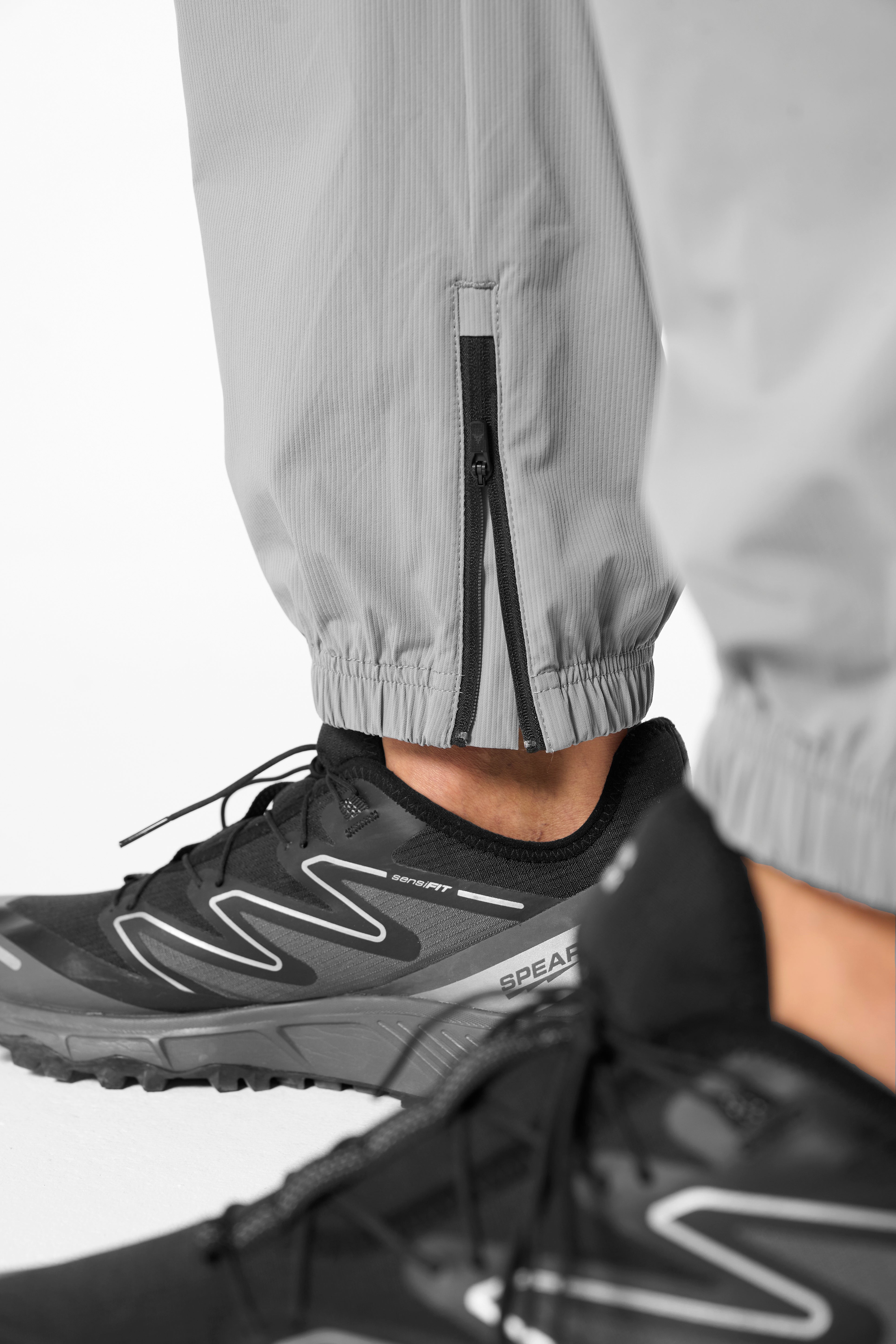 Men's Cargo Zip Pants - Grey / Black