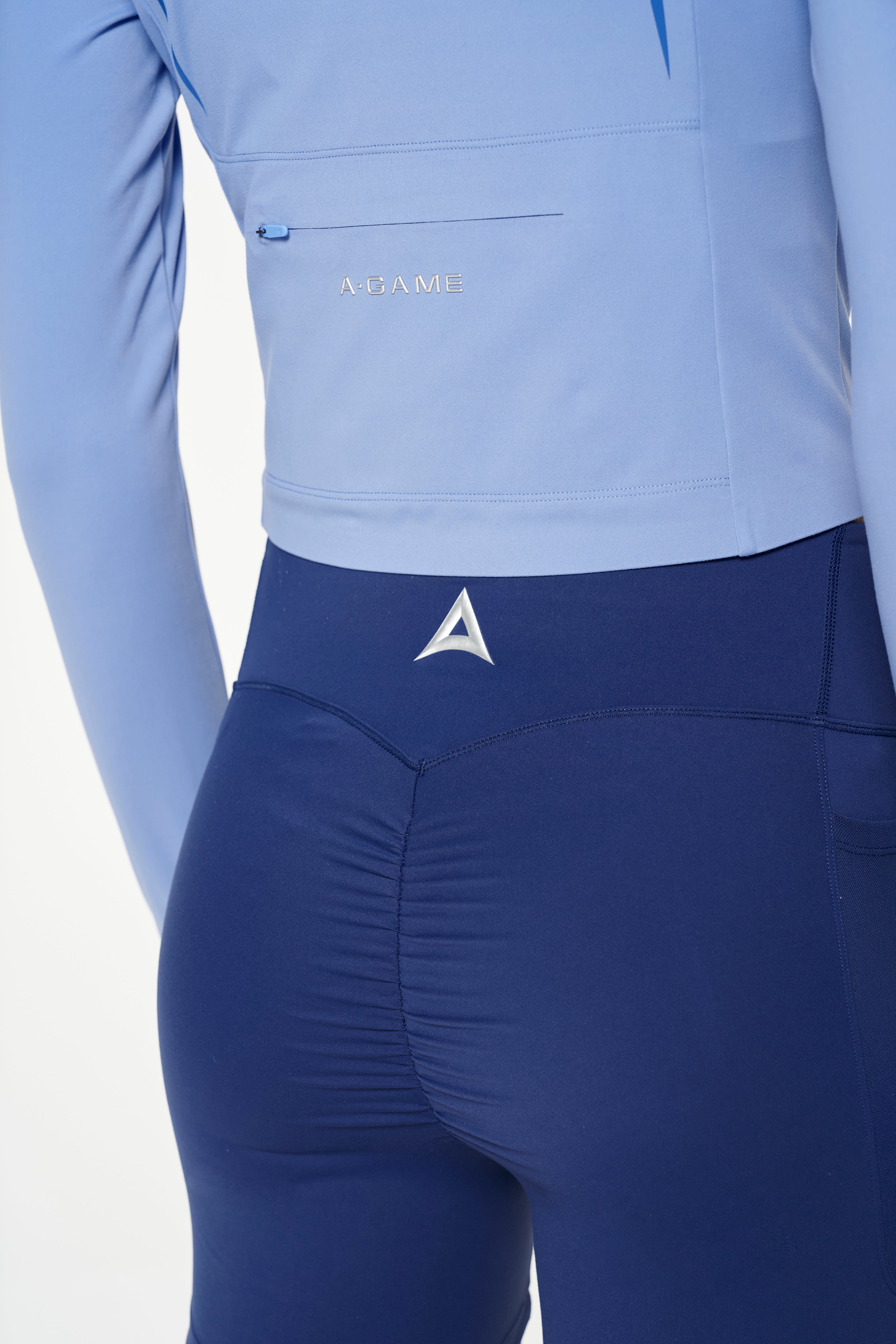 WOMENS TRAINING SHORTS - NAVY