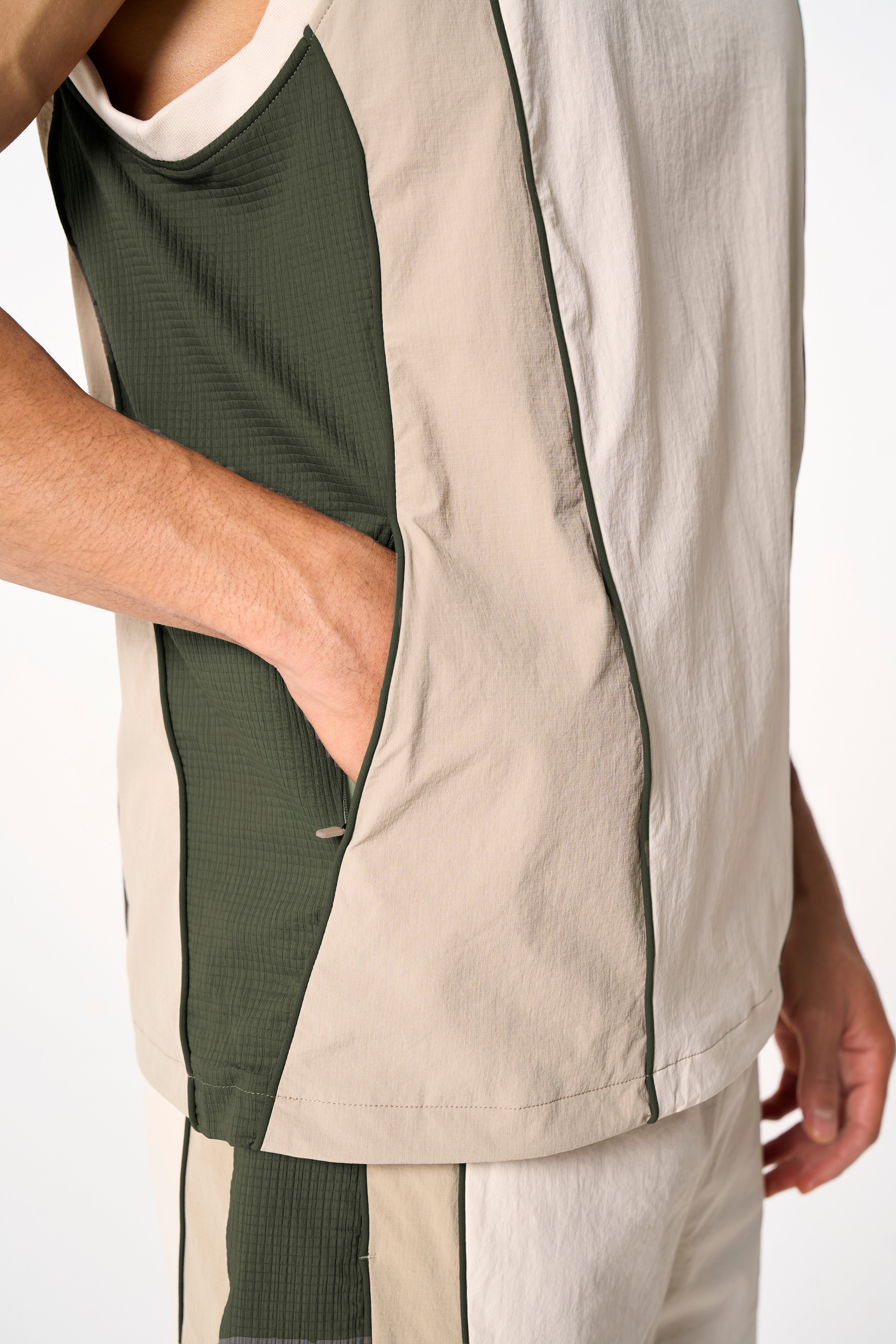 Men's Textured Vest - Beige / Mid Brown