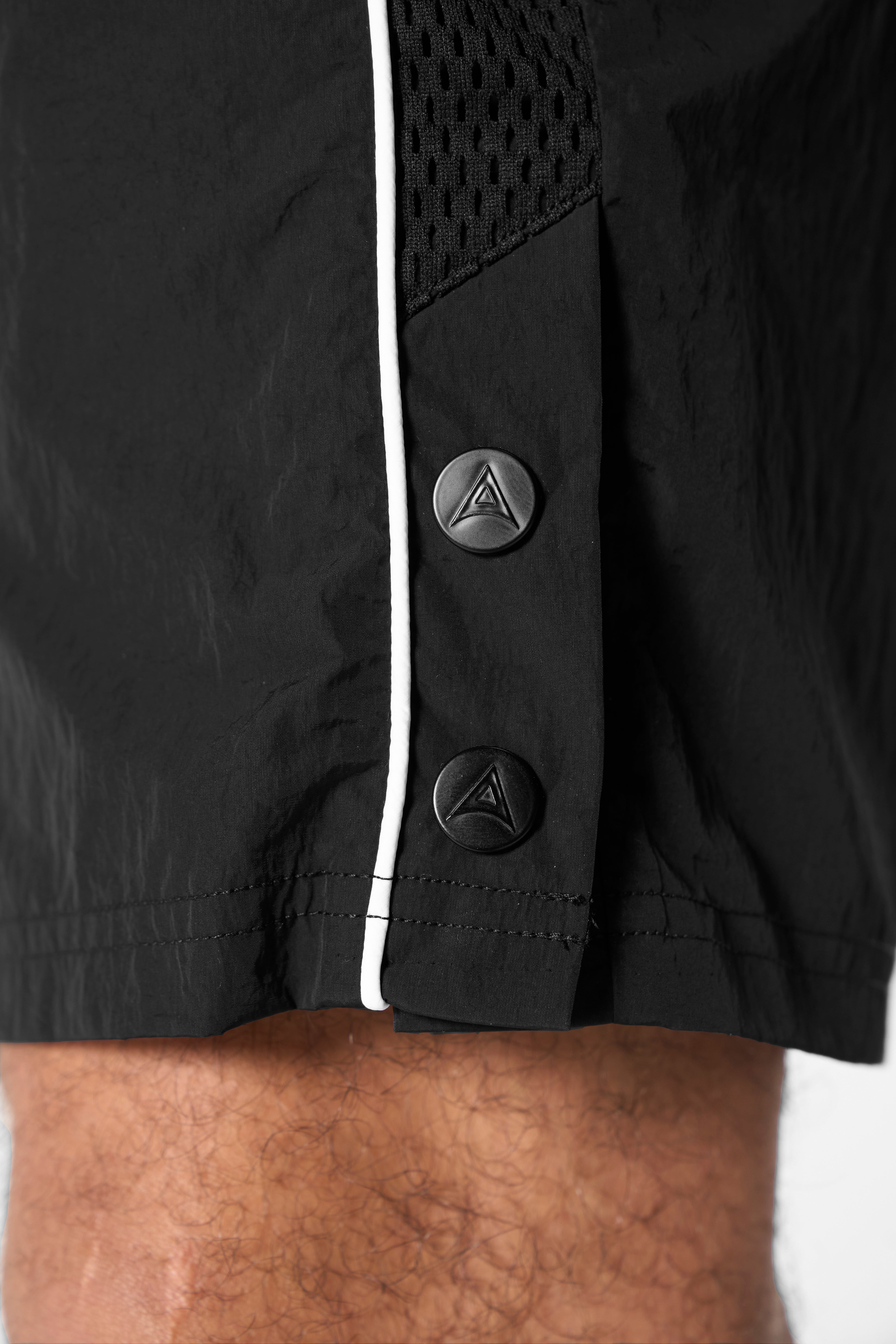 Men's Woven Tech Popper Shorts - Black