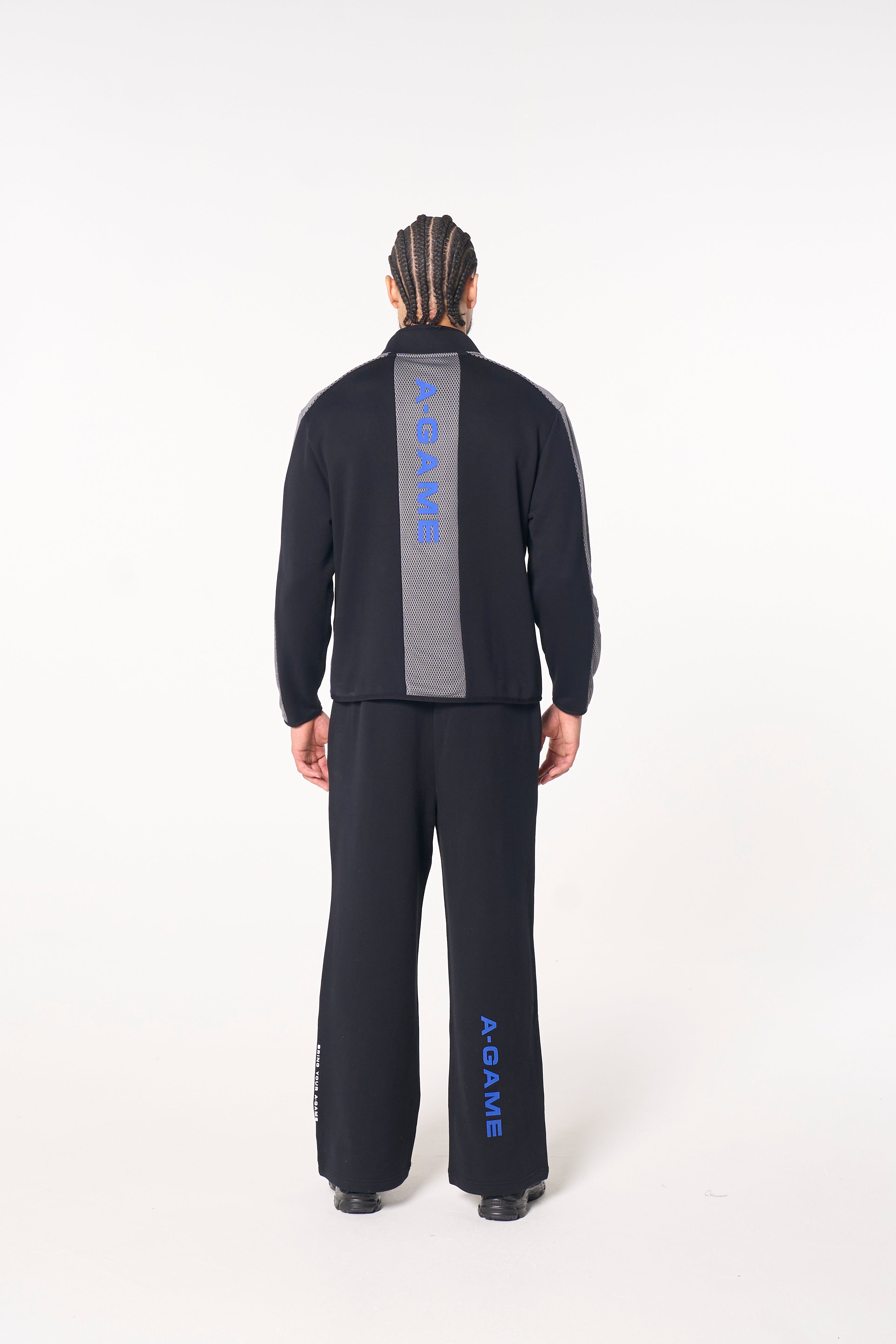 MENS LIFEWEAR PANELLED MESH SPORT HALF ZIP - BLACK / COBALT BLUE