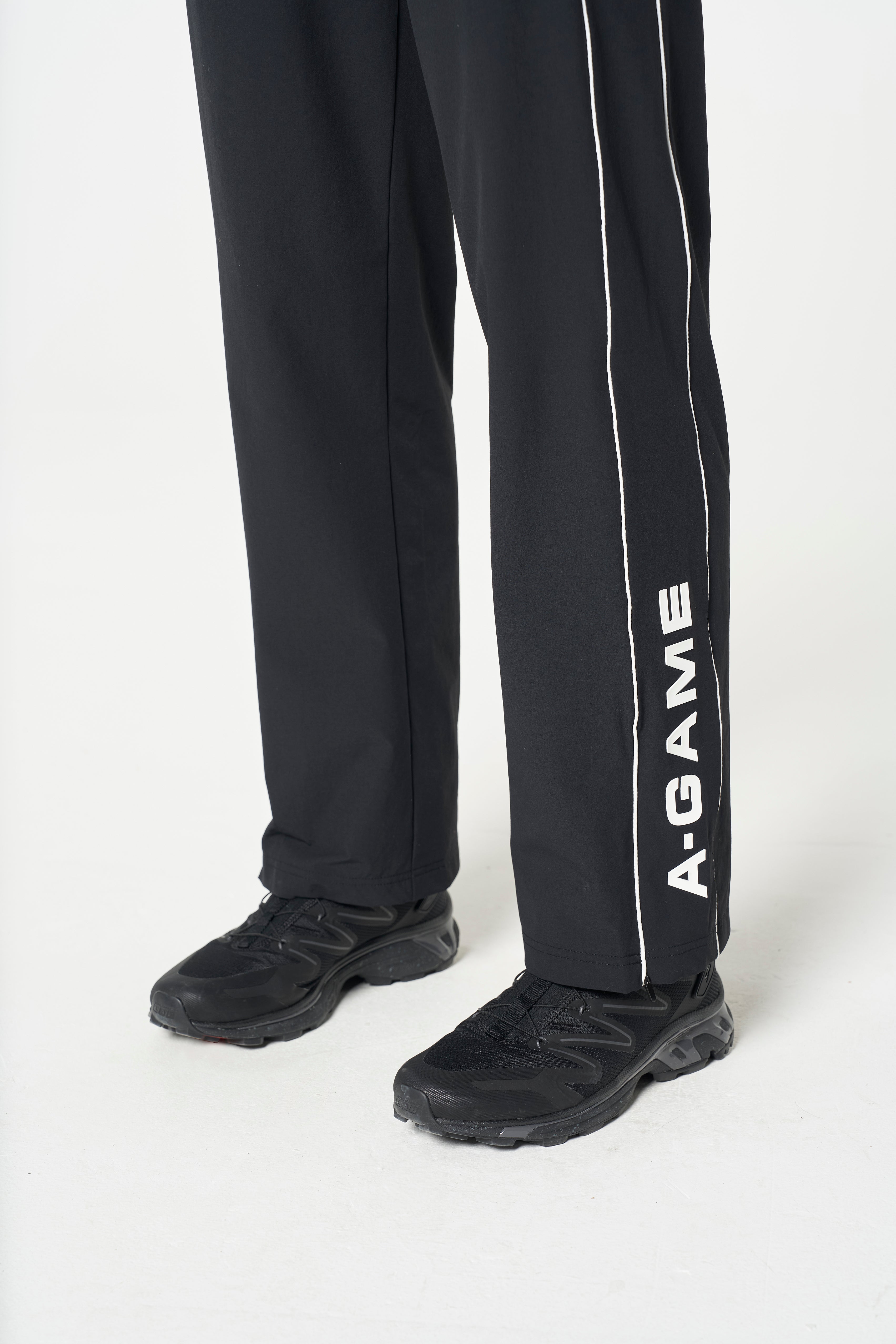 WOMENS LIFEWEAR WOVEN JOGGERS - BLACK