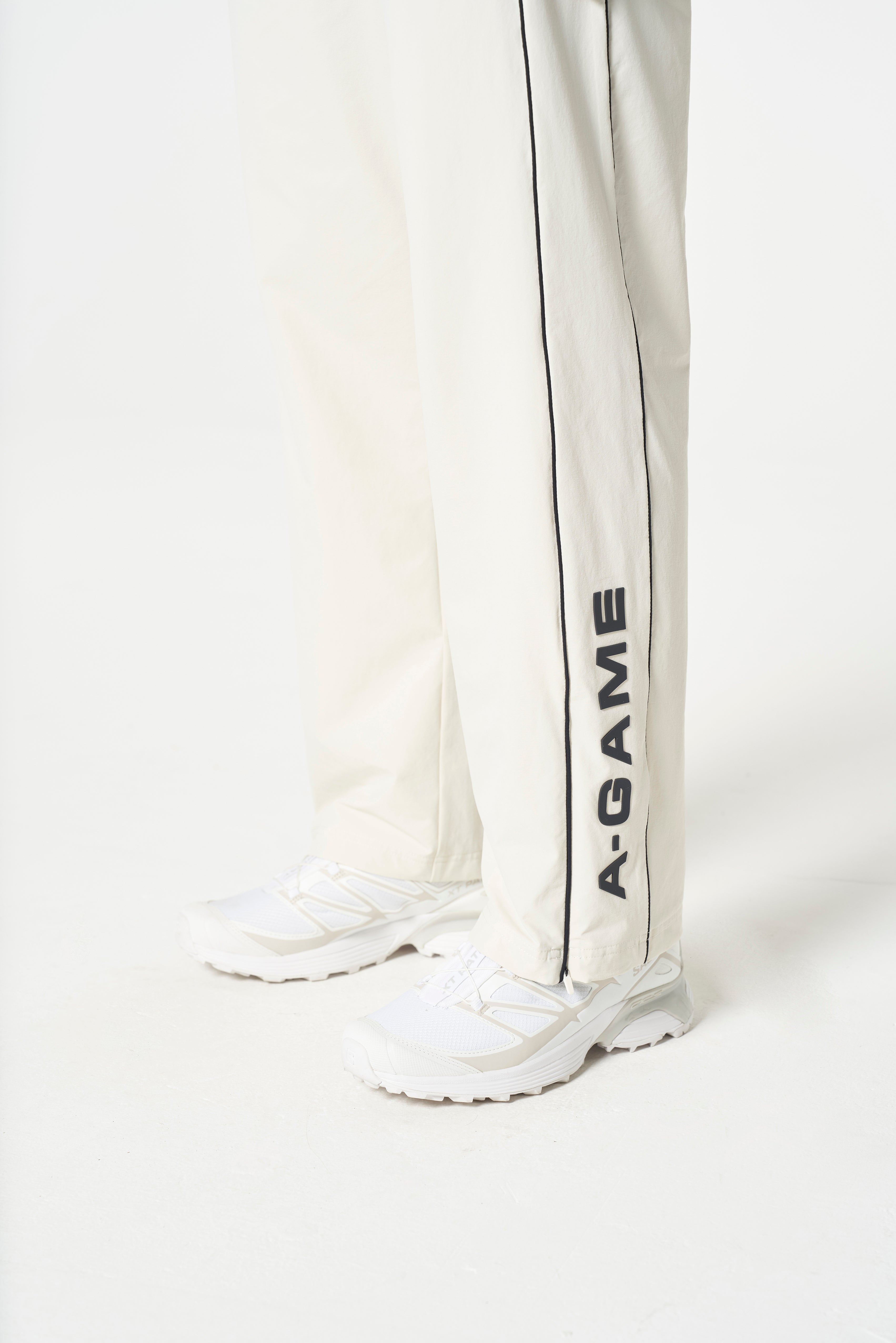 WOMENS LIFEWEAR WOVEN JOGGERS - ECRU