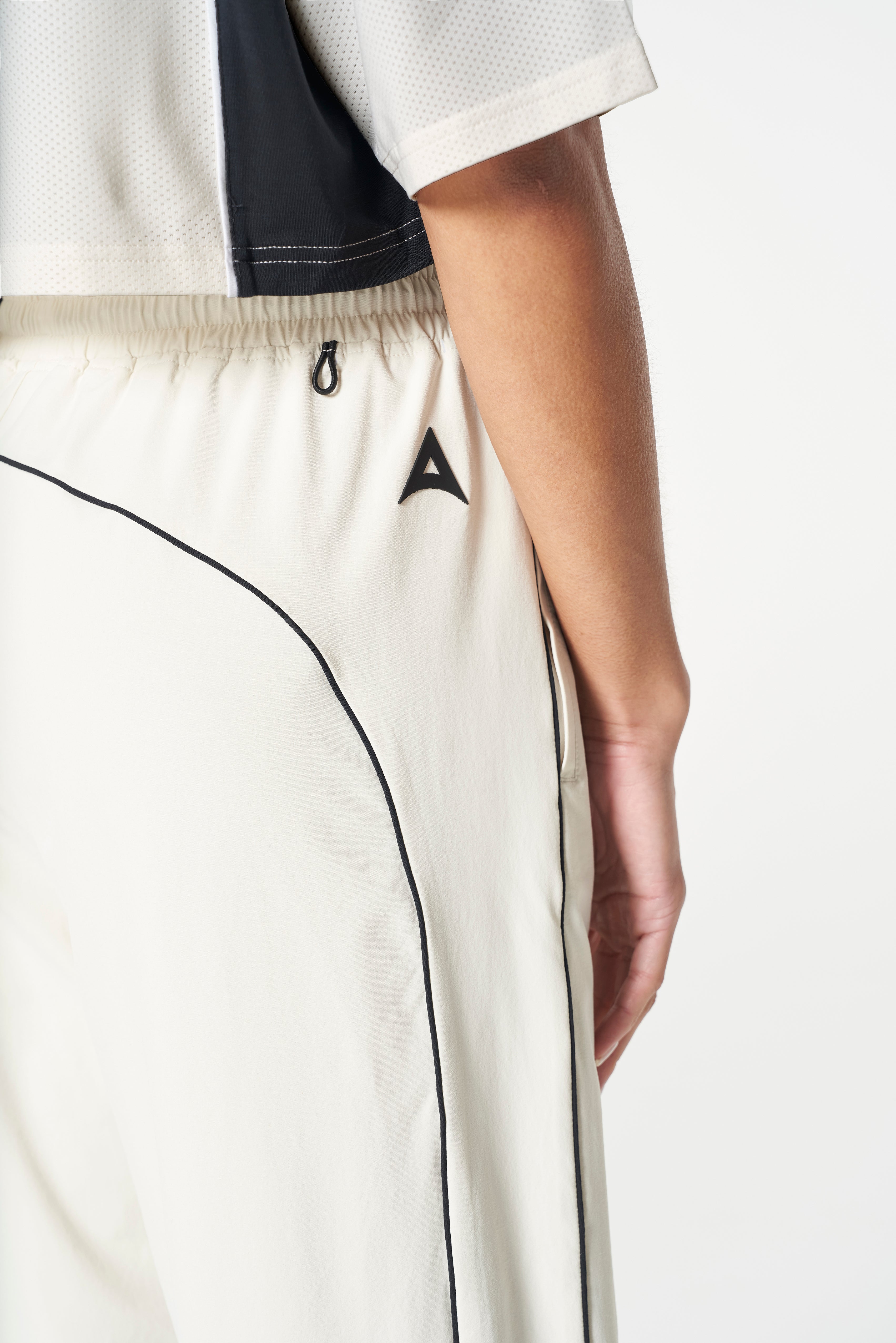 WOMENS LIFEWEAR WOVEN JOGGERS - ECRU