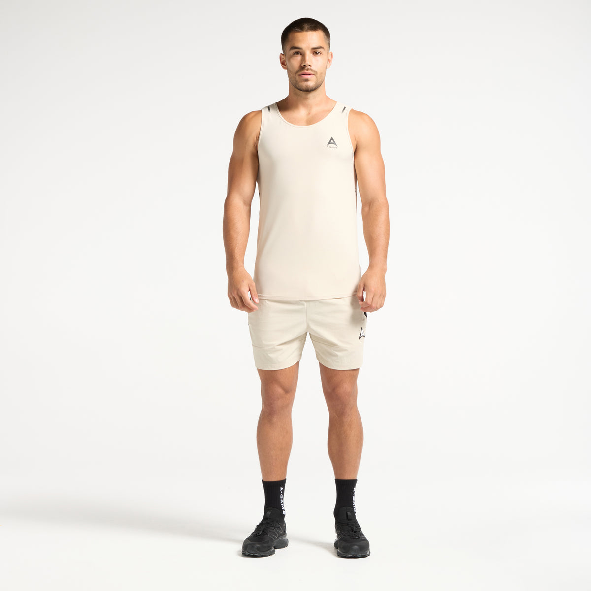 Men's Curved Hem Training Vest - Beige