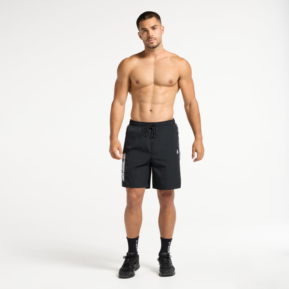 Men's Woven Tech Popper Shorts - Black