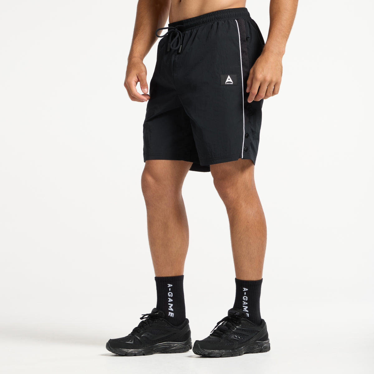 Men's Woven Tech Popper Shorts - Black